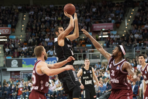 展现出属于 展现出属于